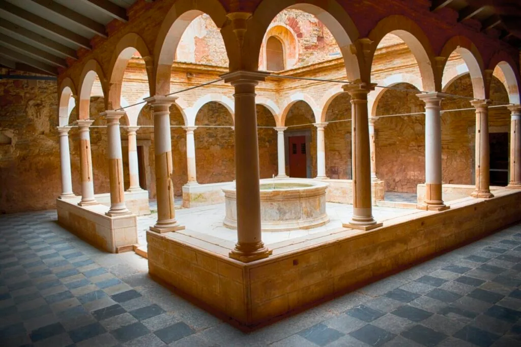 Lower cloister of the Carthusian monastery of Escaladei